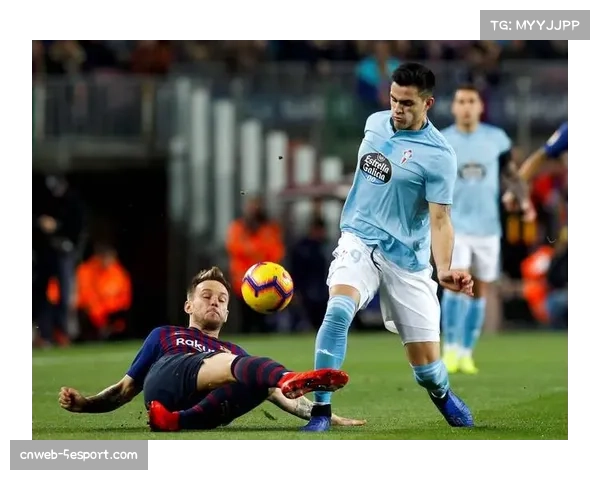 比利亚雷亚尔3-0完胜塞尔塔，莫雷诺帽子戏法闪耀陶瓷球场